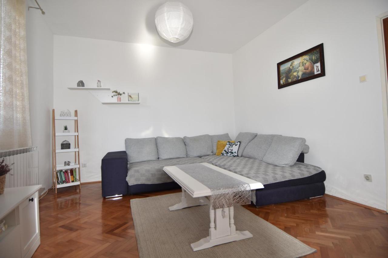 Apartment *Biba* Dugi Rat Buitenkant foto
